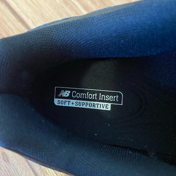 New balance black size 7.5 - Picture 2 of 3